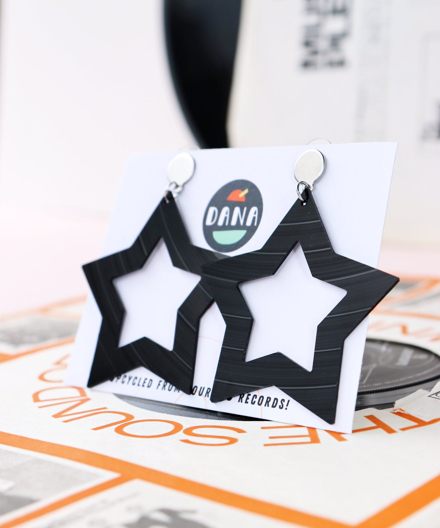 ALL BLACK large star contour earrings / silver or gold  studs