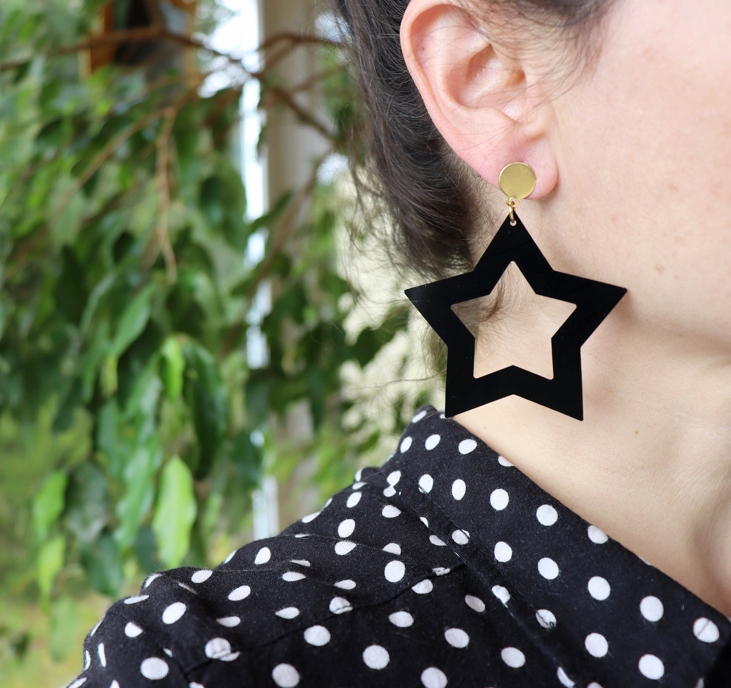 ALL BLACK large star contour earrings / silver or gold  studs