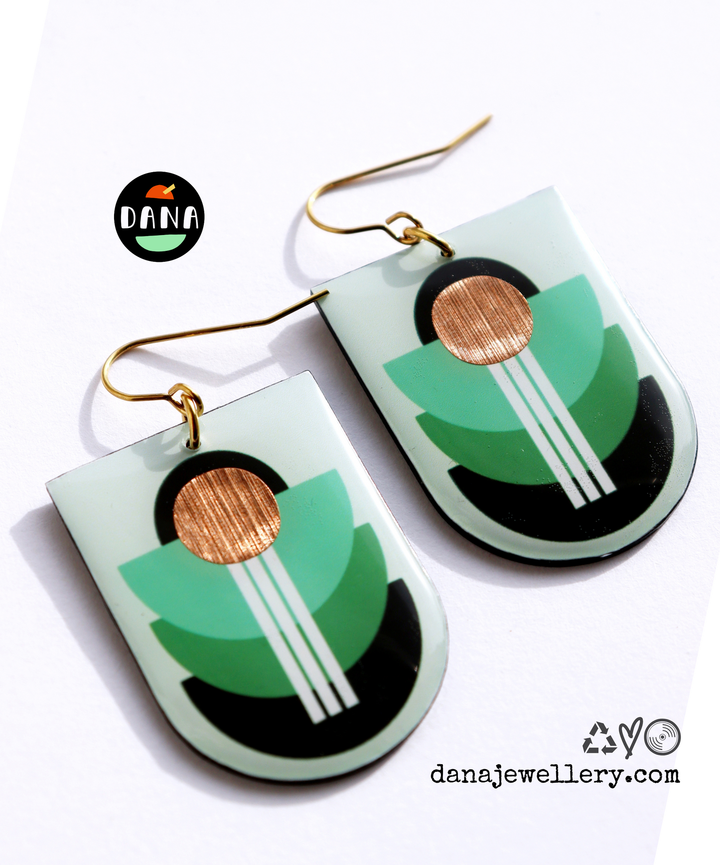 ART DECO in shades of green with a pop of copper