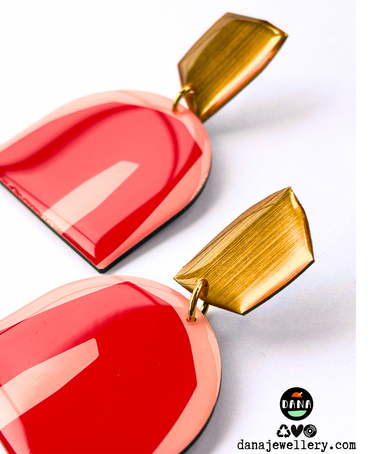 PATTI in red, gold, light pink