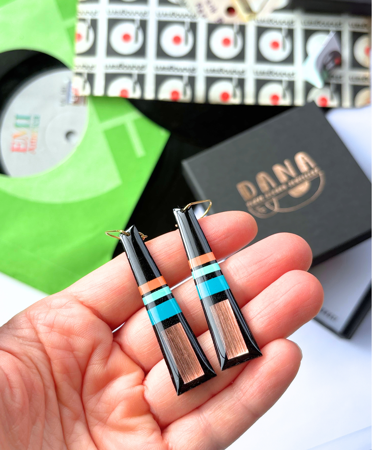 LIZZY in copper, orange, turquoise, teal