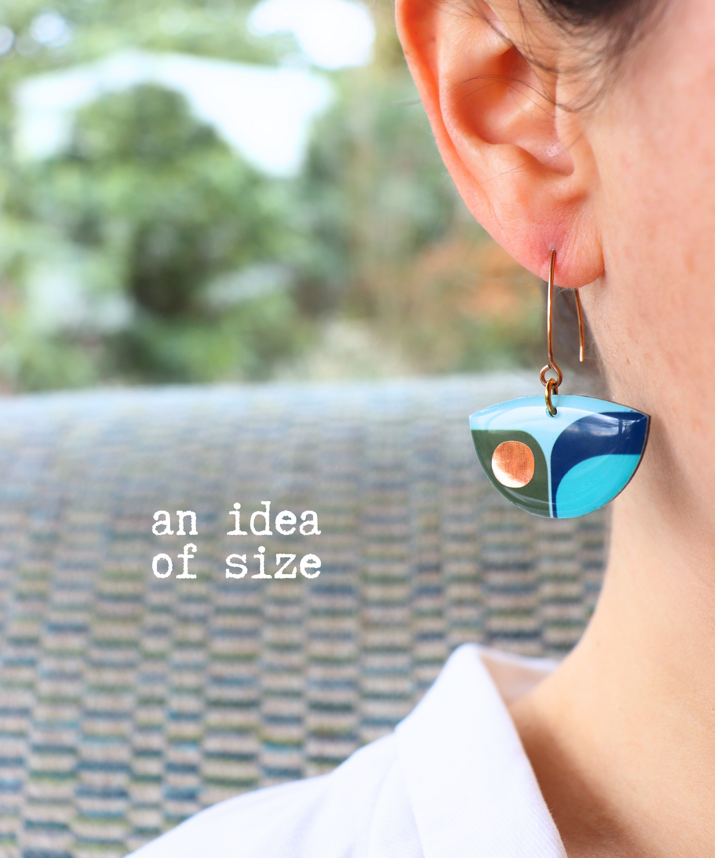 BEA in fuchsia, yellow, blue with lush pop of gold