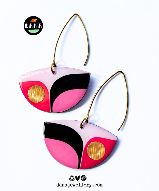 BEA in fuchsia, pink, and black with a pop of gold