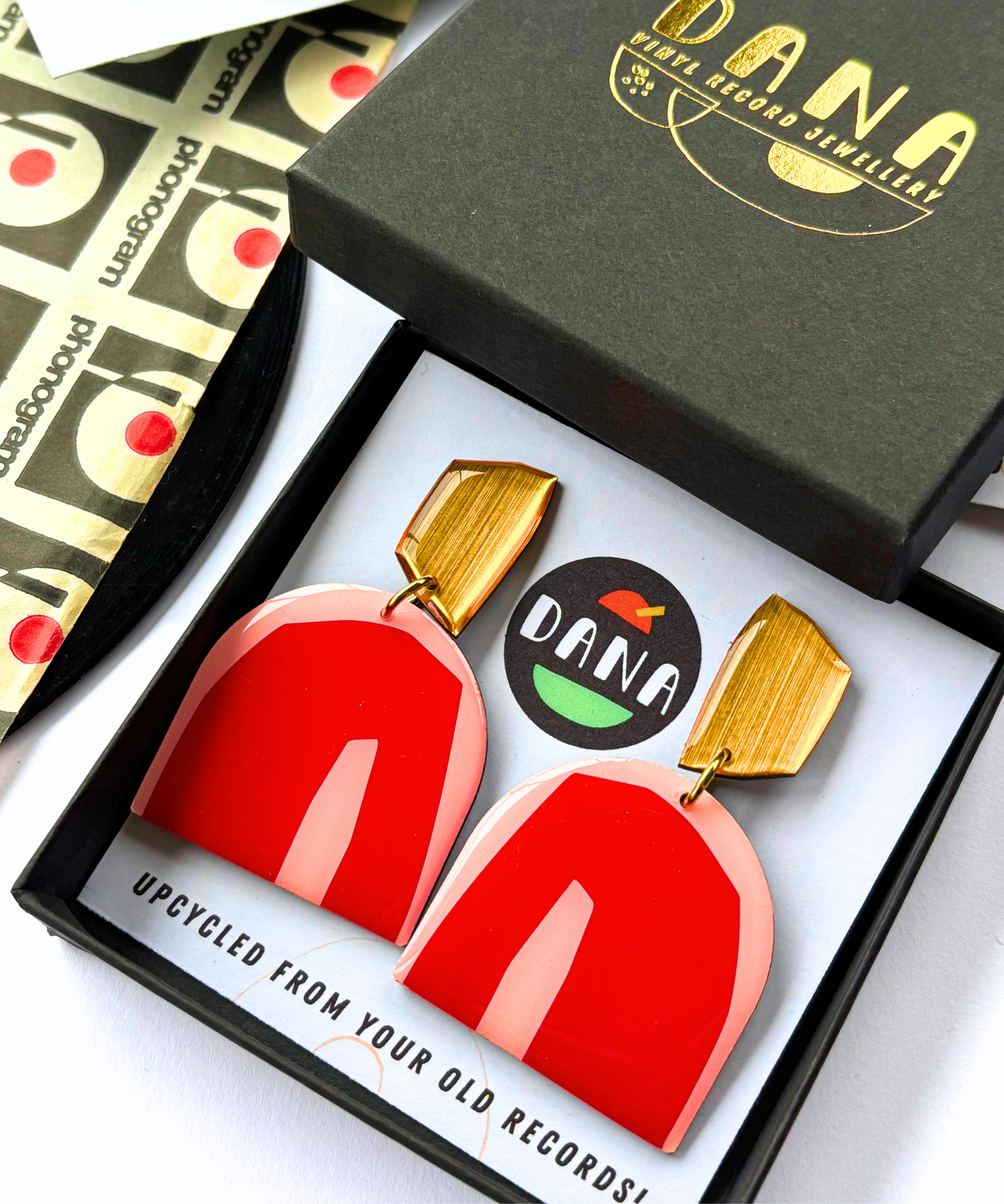 PATTI in red, gold, light pink