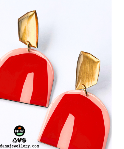 PATTI in red, gold, light pink