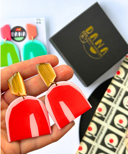 PATTI in red, gold, light pink