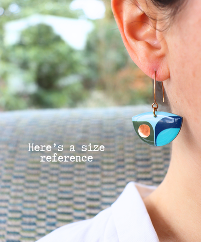 BEA in fuchsia, navy blue, orange, copper / retro vibe