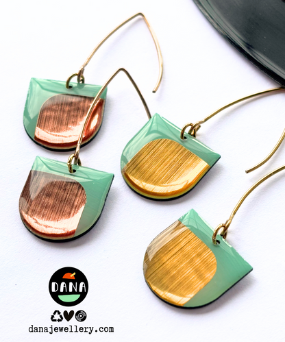 DEE in turquoise and gold OR copper