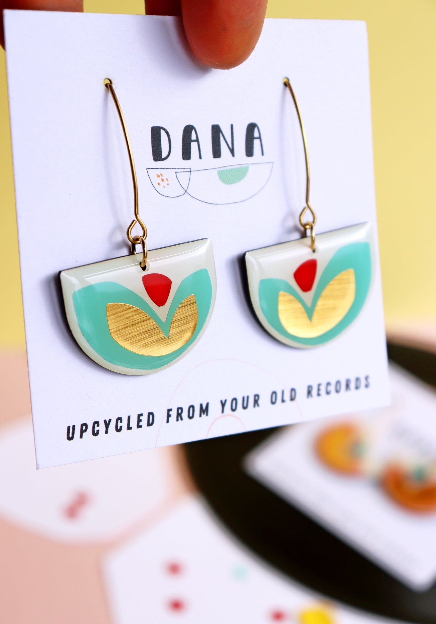 FLOR NO.1 in turquoise, gold, red