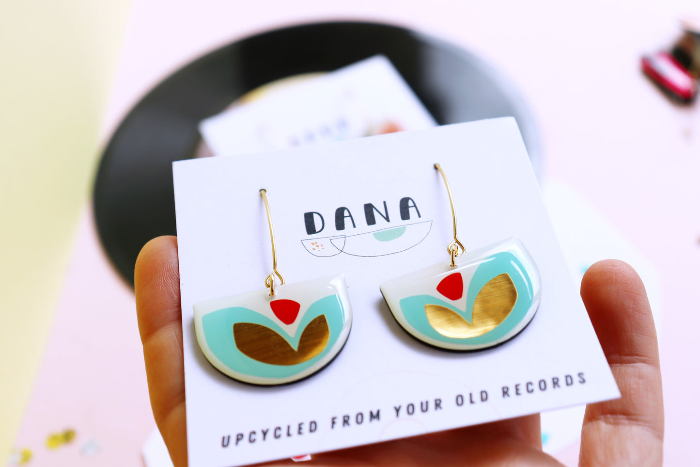 FLOR NO.1 in turquoise, gold, red