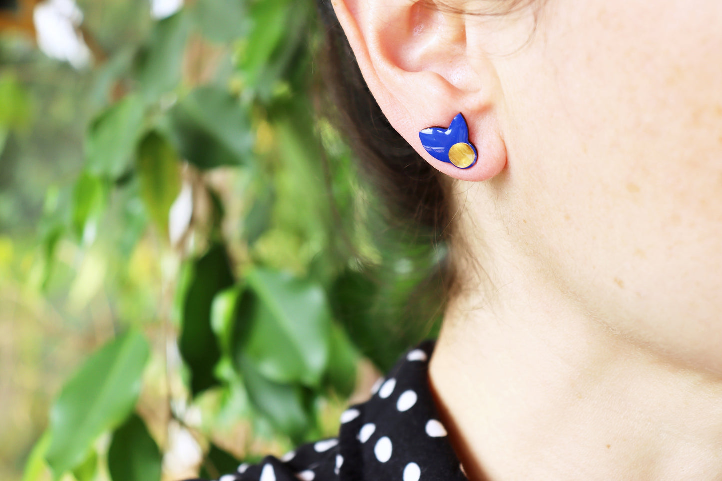 20% OFF THE FLOR studs / with a pop of metallic festive