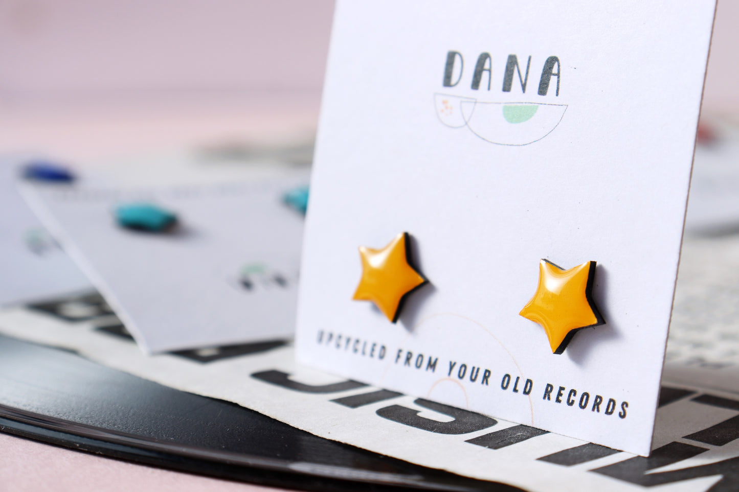 STAR STUDS / 8 colours / upcycled vinyl record jewellery